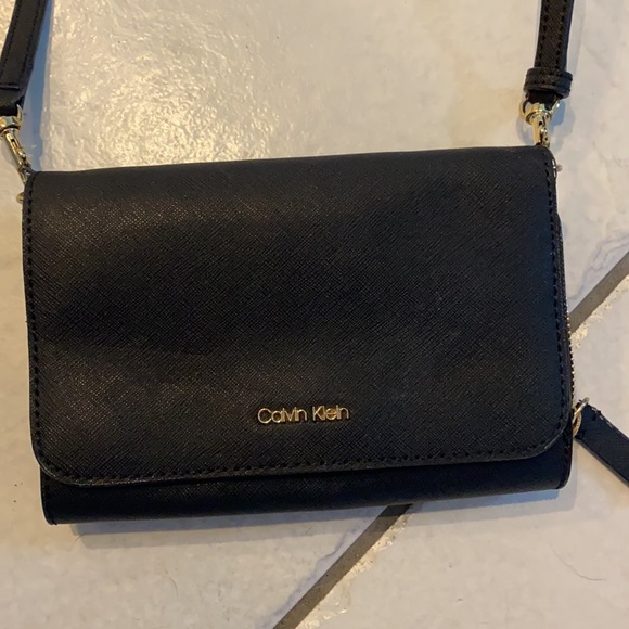 Calvin Klein purse - Picture 2 of 4